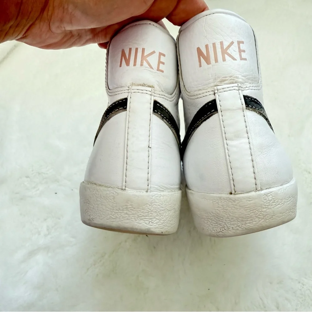 Nike White and Black Men's High-Top Sneakers